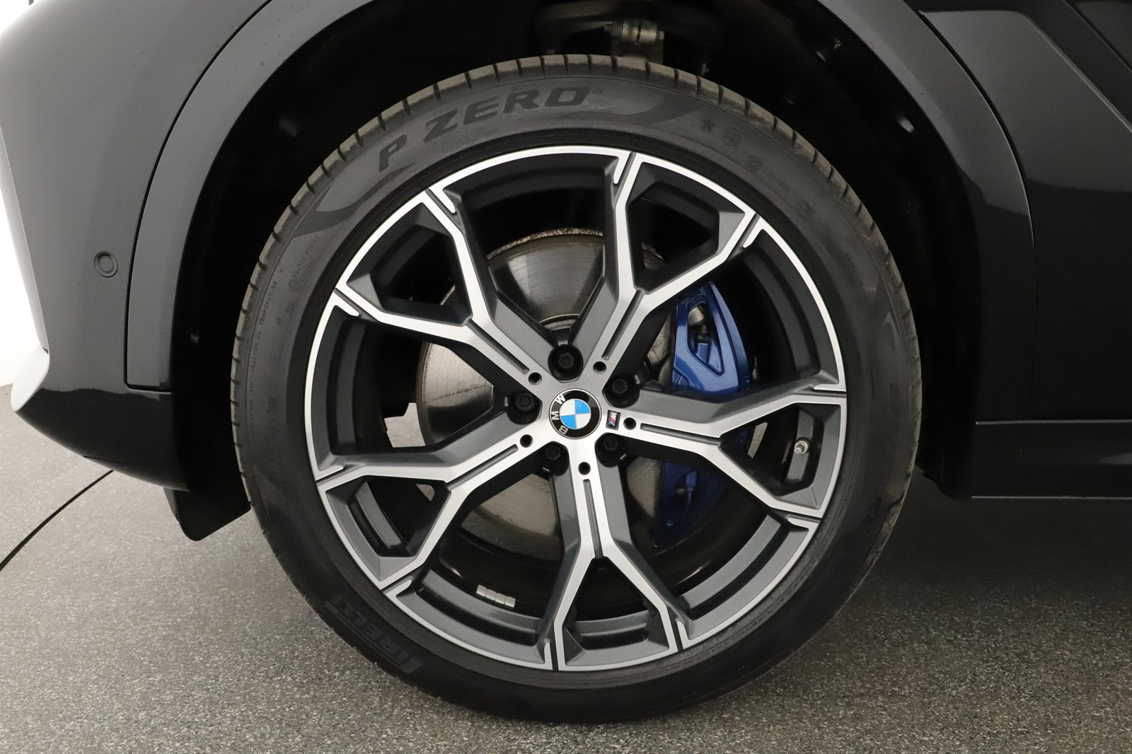 BMW X6, 2023 - pohled č. 18