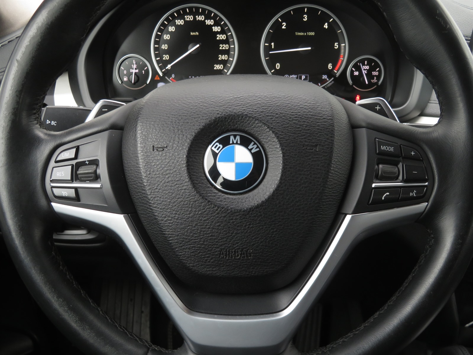 BMW X6, 2016 - pohled č. 30