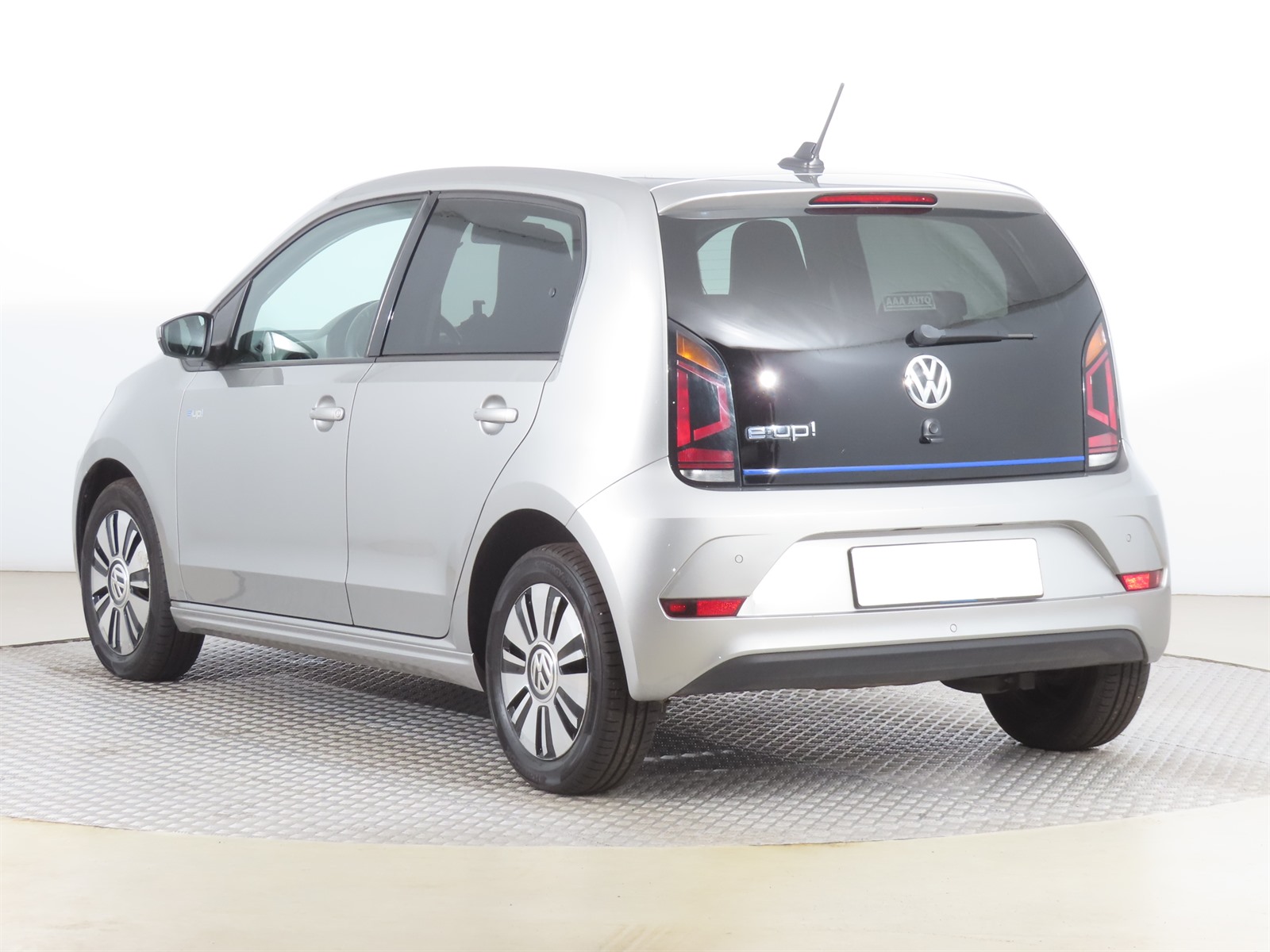 Volkswagen e-Up, 2017 - pohled č. 5