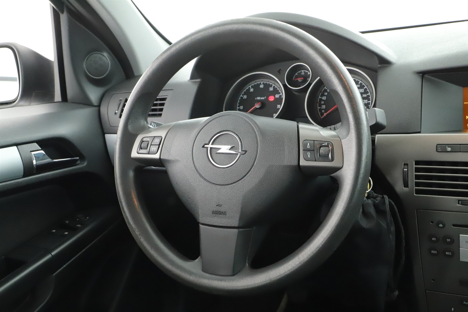Opel Astra, 2006 - pohled č. 17