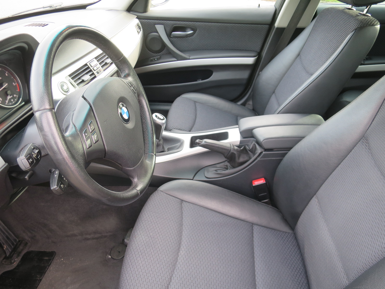 BMW Řada 3, 2010 - pohled č. 16