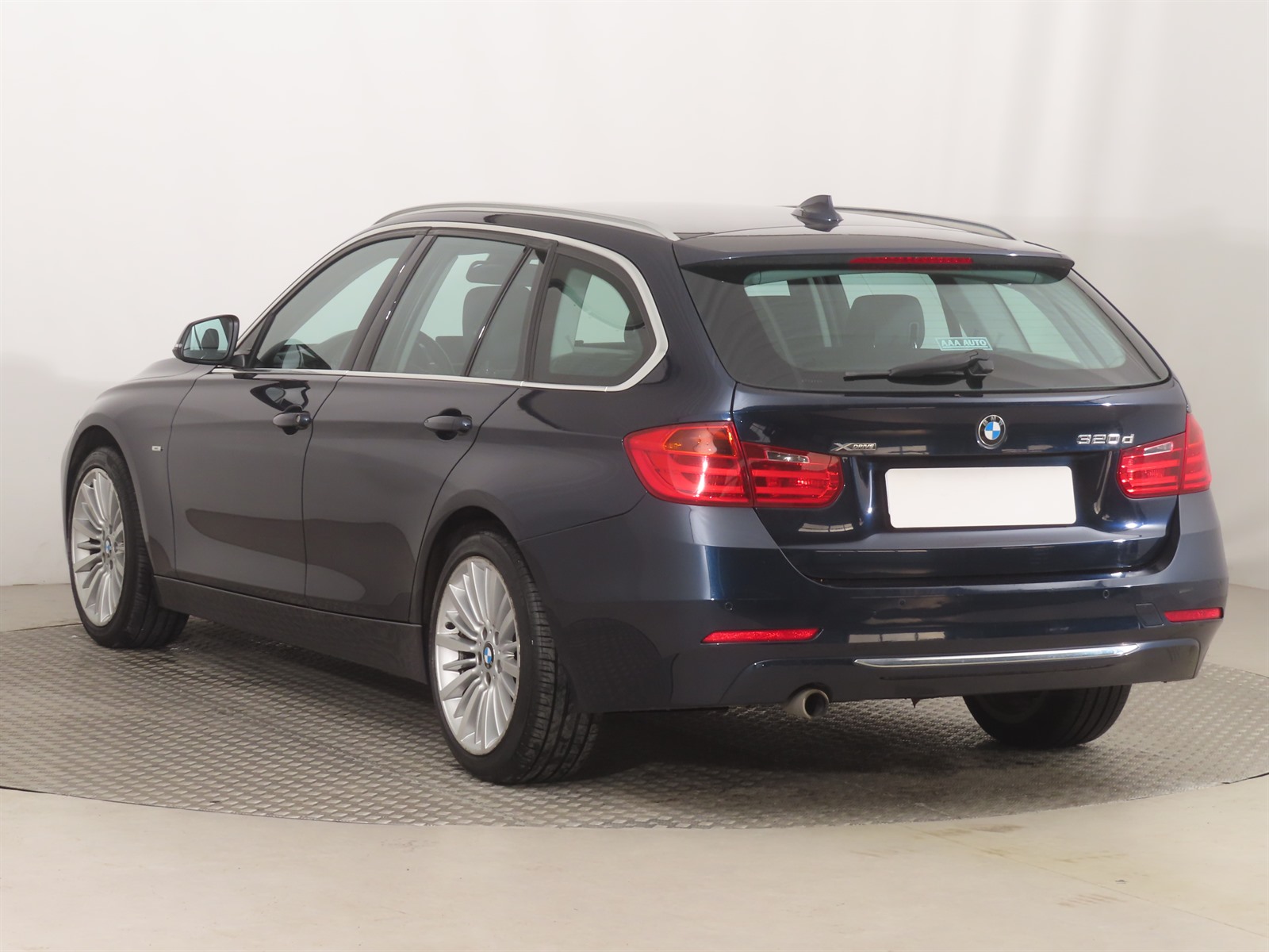 BMW Řada 3, 2013 - pohled č. 5