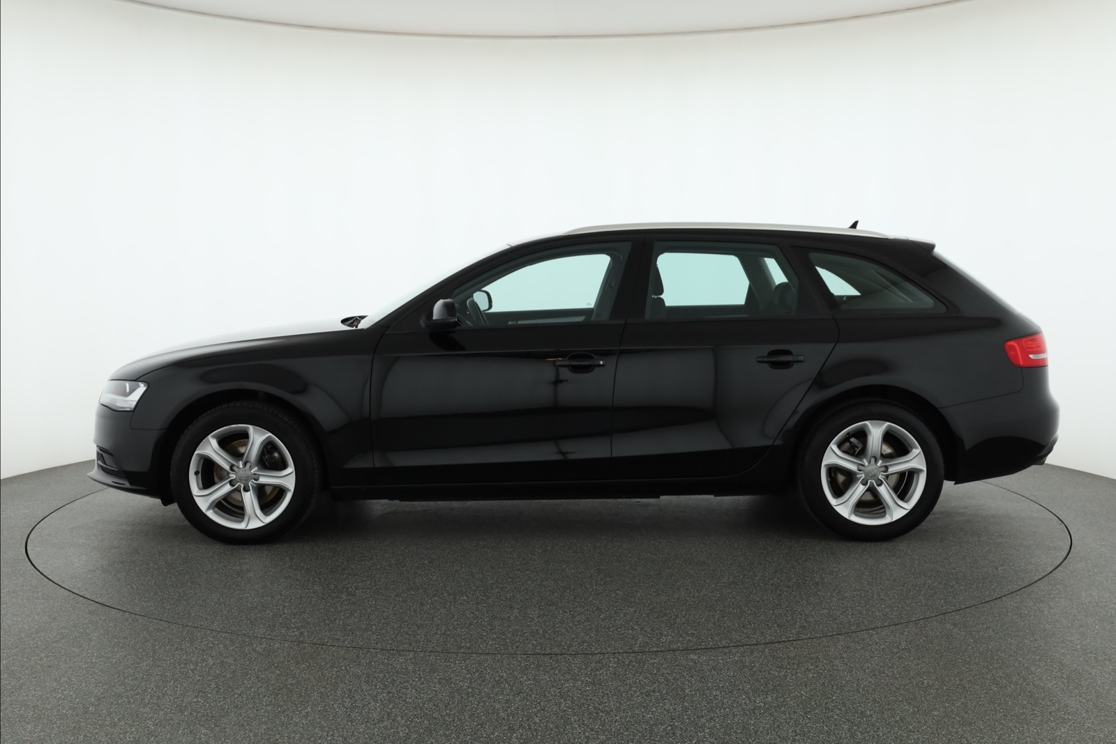 Audi A4, 2015 - pohled č. 4