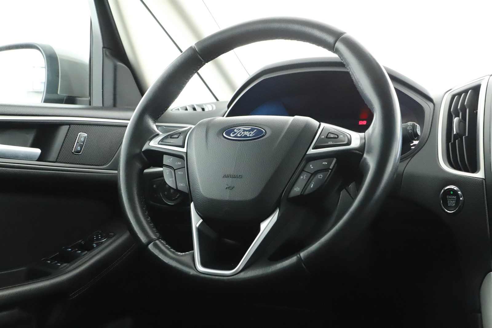 Ford S-MAX, 2017 - pohled č. 14