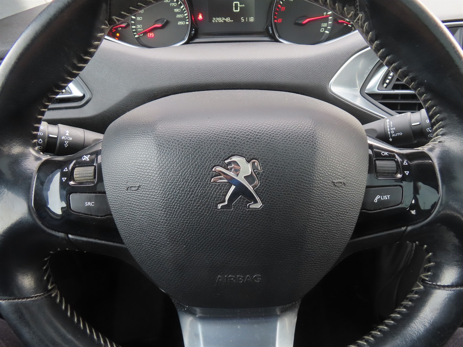 Peugeot 308, 2016 - pohled č. 22