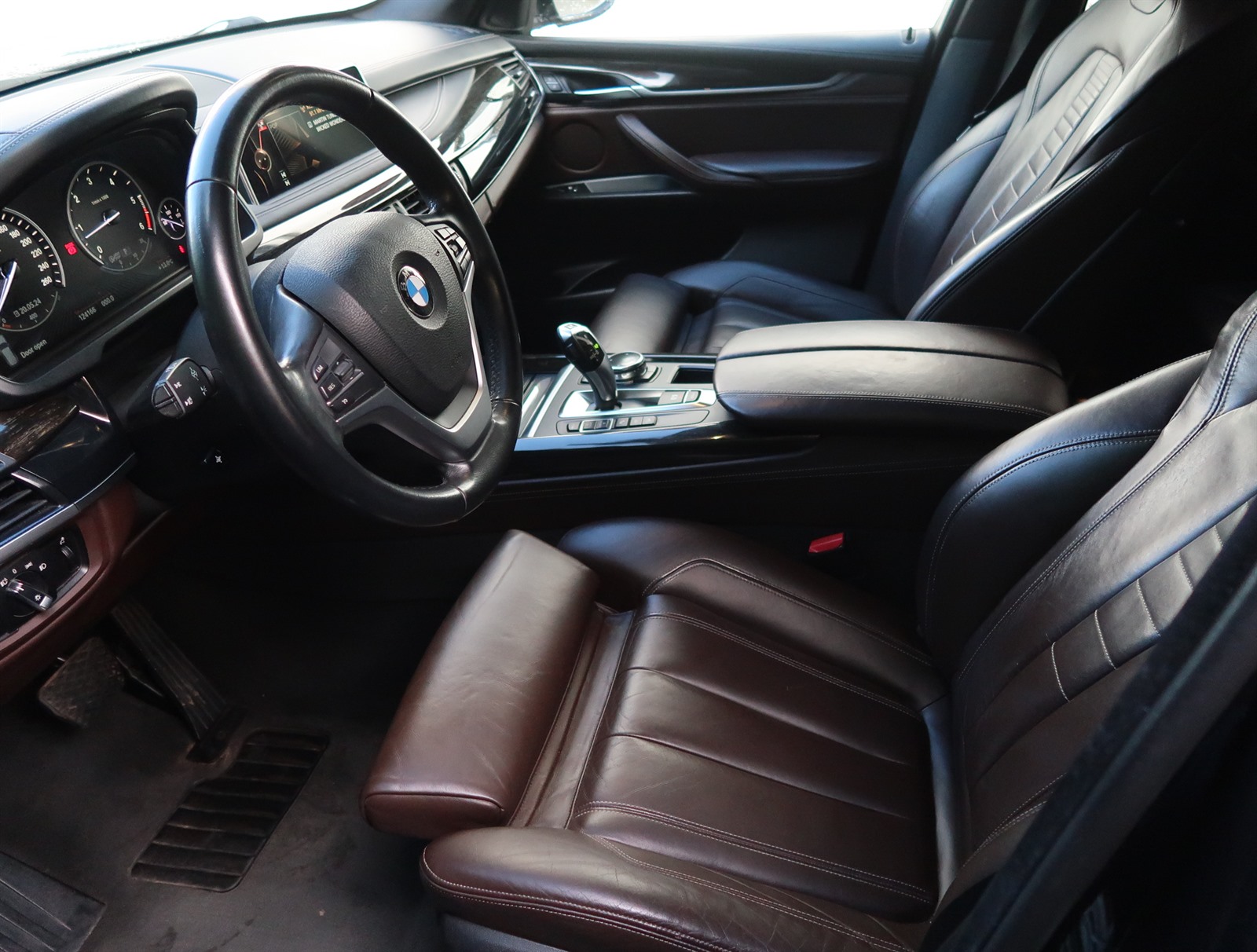 BMW X5, 2014 - pohled č. 13