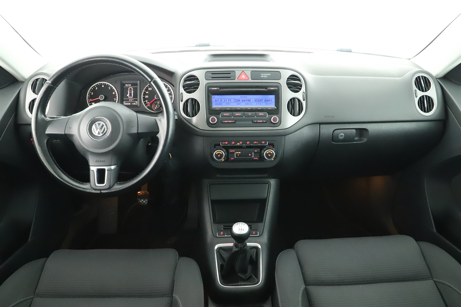 Volkswagen Tiguan, 2010 - pohled č. 9