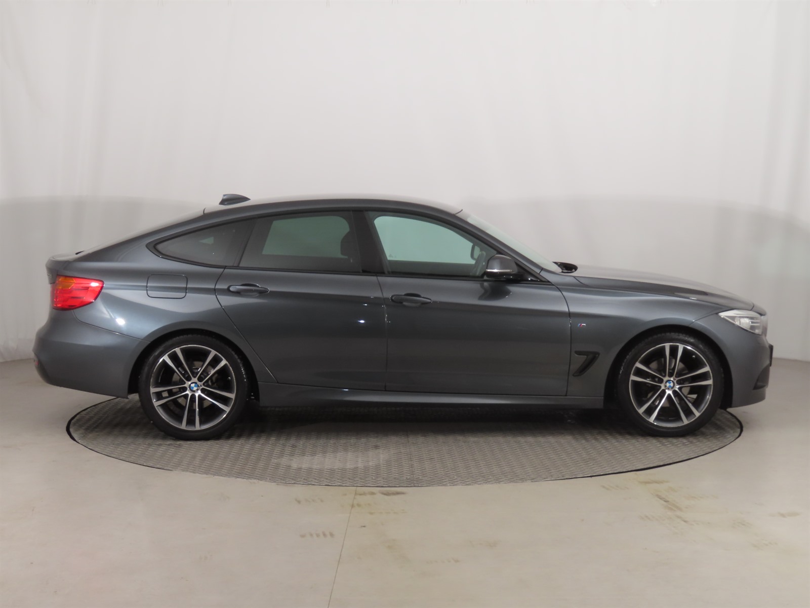 BMW 3GT, 2015 - pohled č. 8