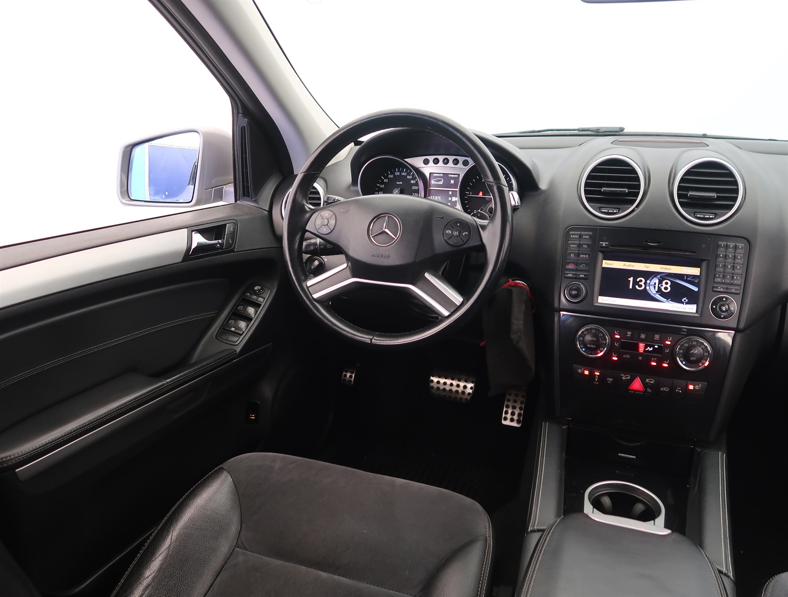 Mercedes-Benz ML, 2011 - pohled č. 9