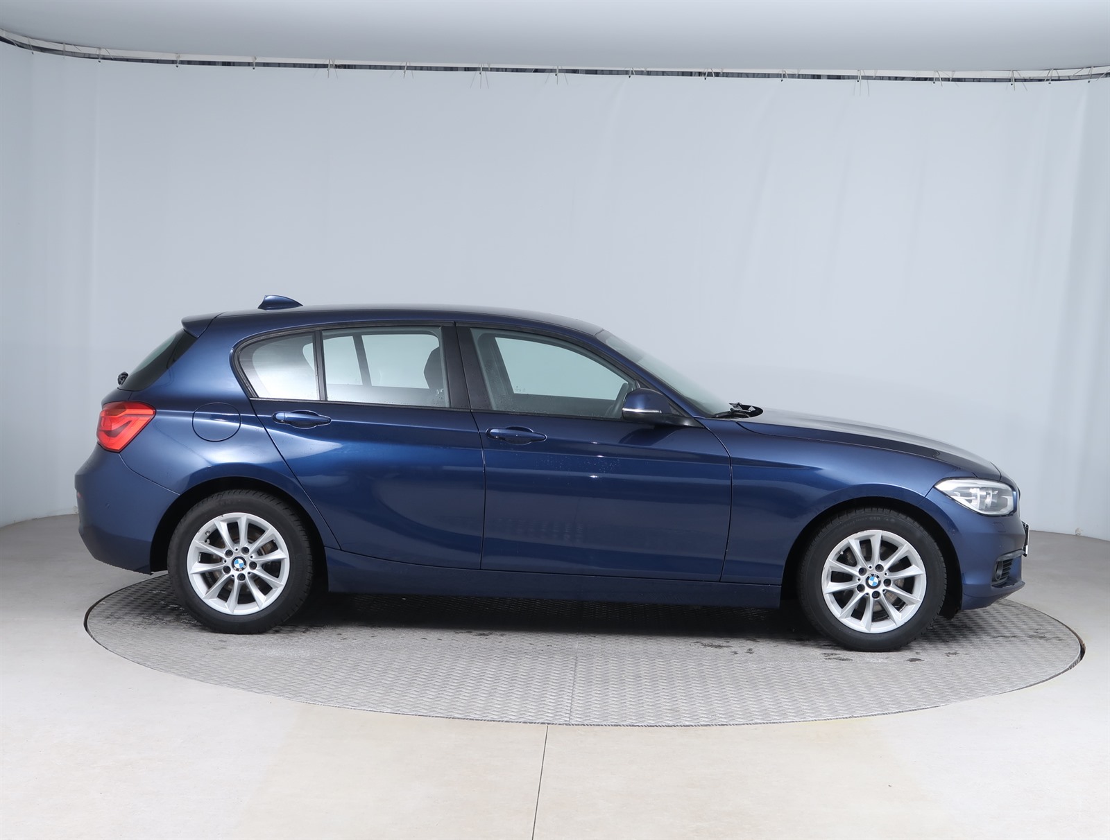 BMW 1, 2016 - pohled č. 8