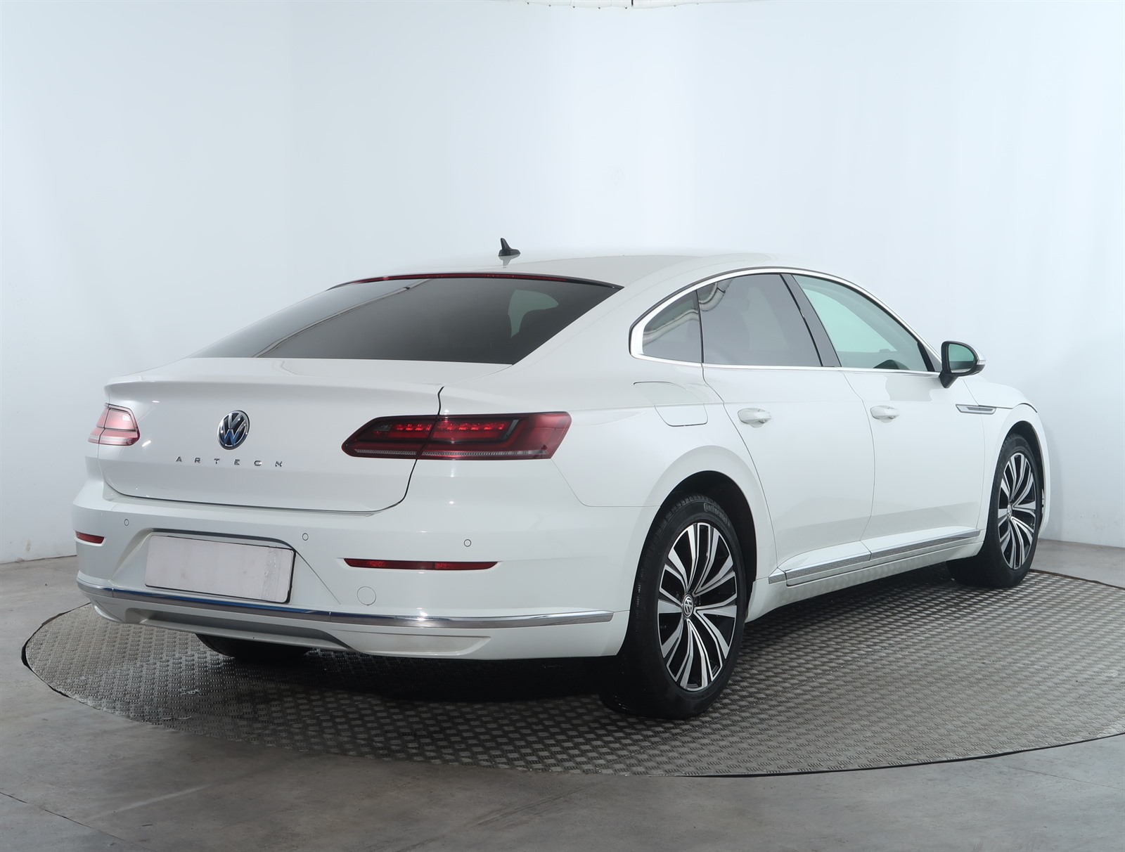 Volkswagen Arteon, 2018 - pohled č. 7