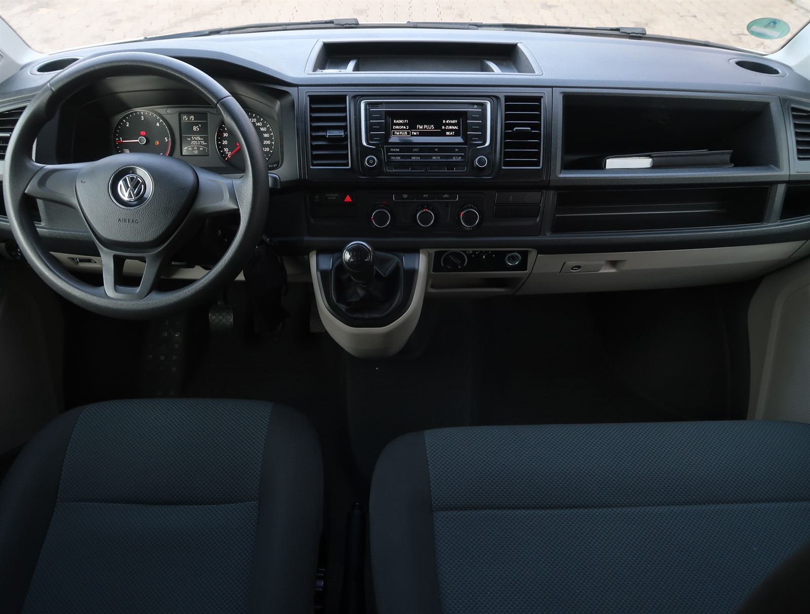Volkswagen Transporter, 2016 - pohled č. 10