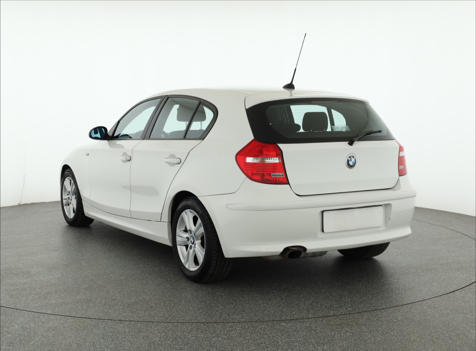 BMW 1, 2008 - pohled č. 5