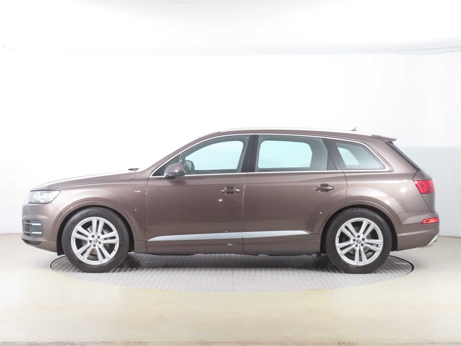 Audi Q7, 2017 - pohled č. 4