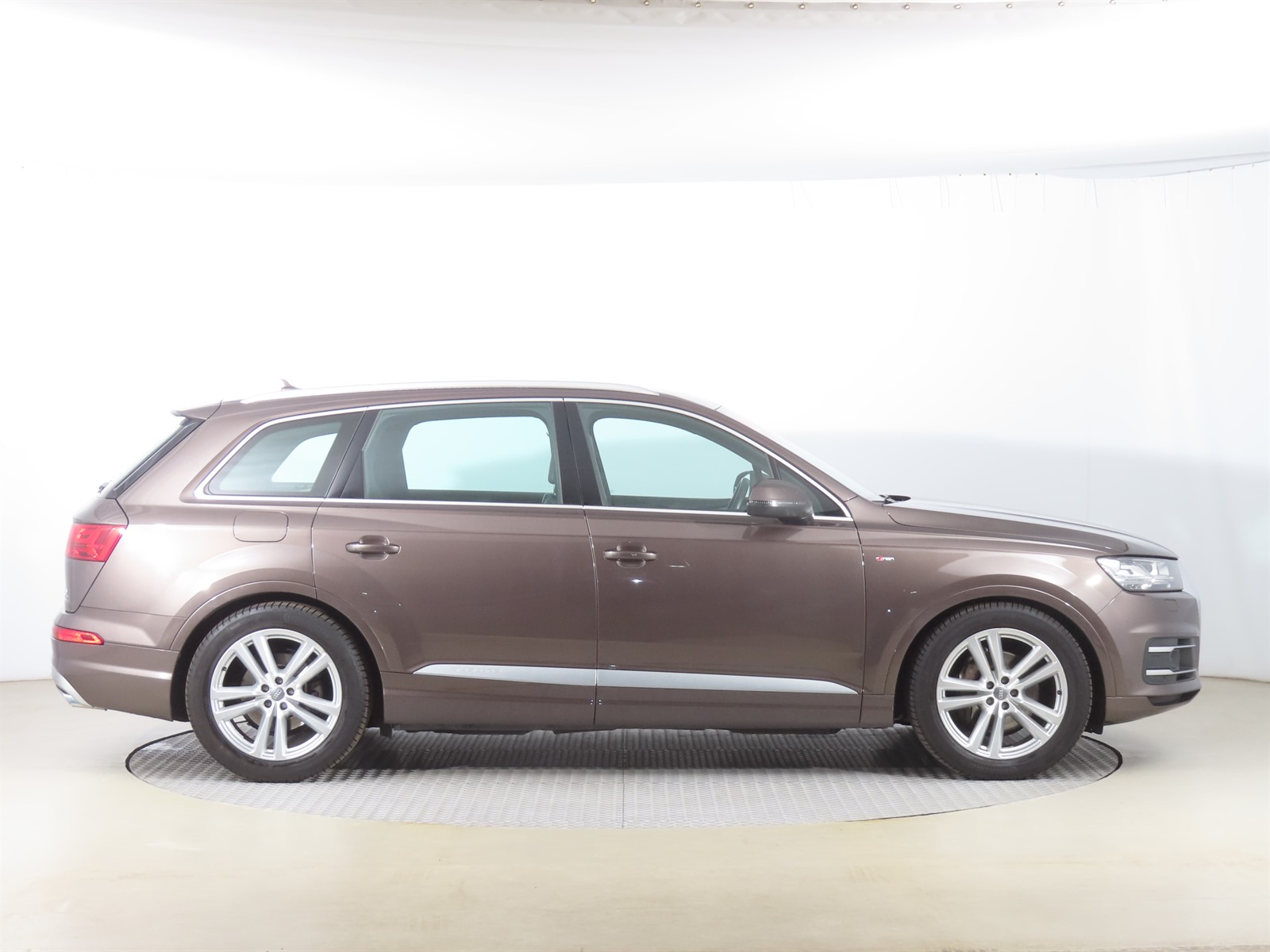 Audi Q7, 2017 - pohled č. 8