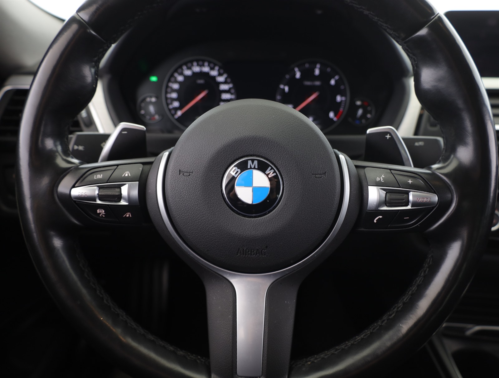 BMW 3GT, 2018 - pohled č. 14