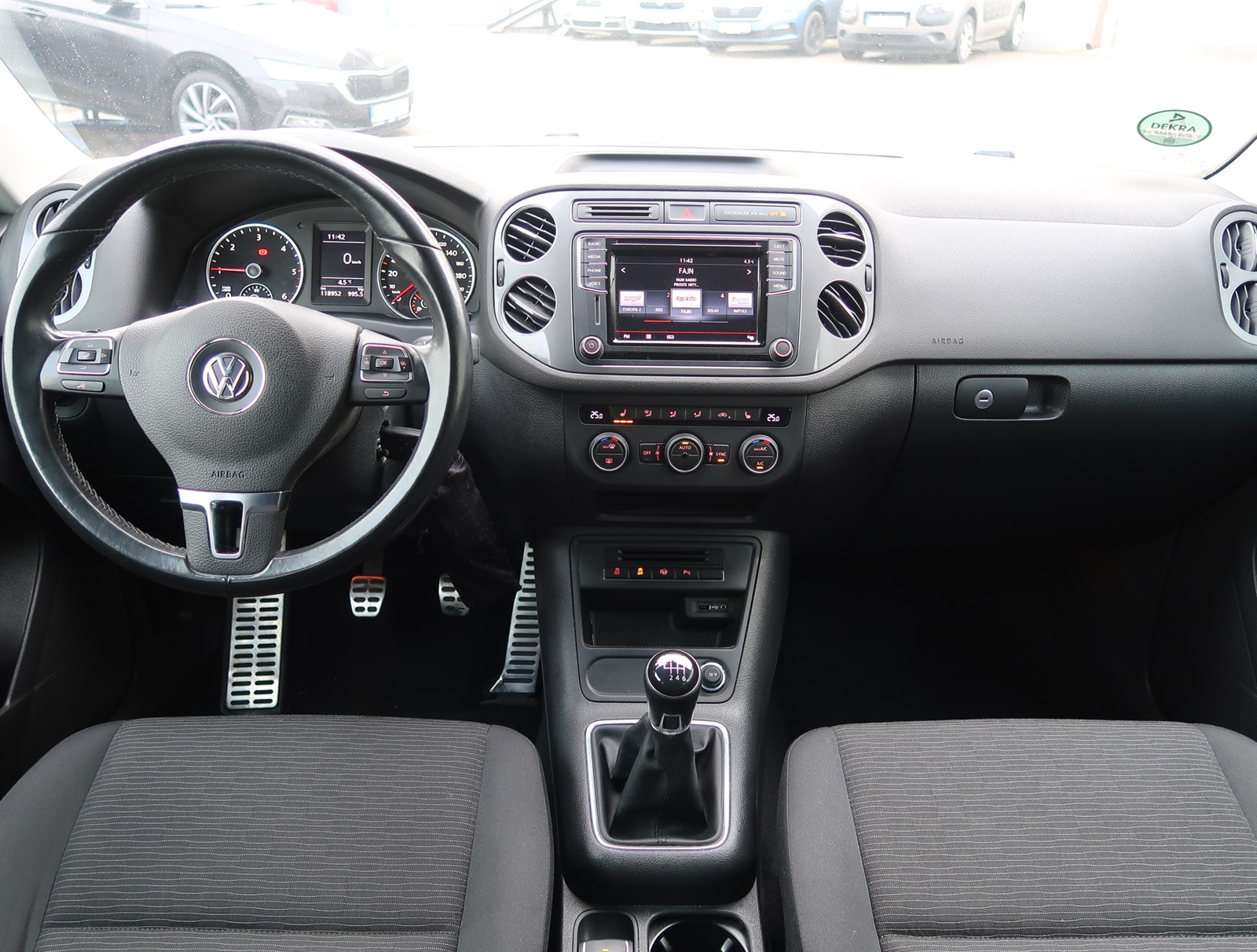 Volkswagen Tiguan, 2015 - pohled č. 10