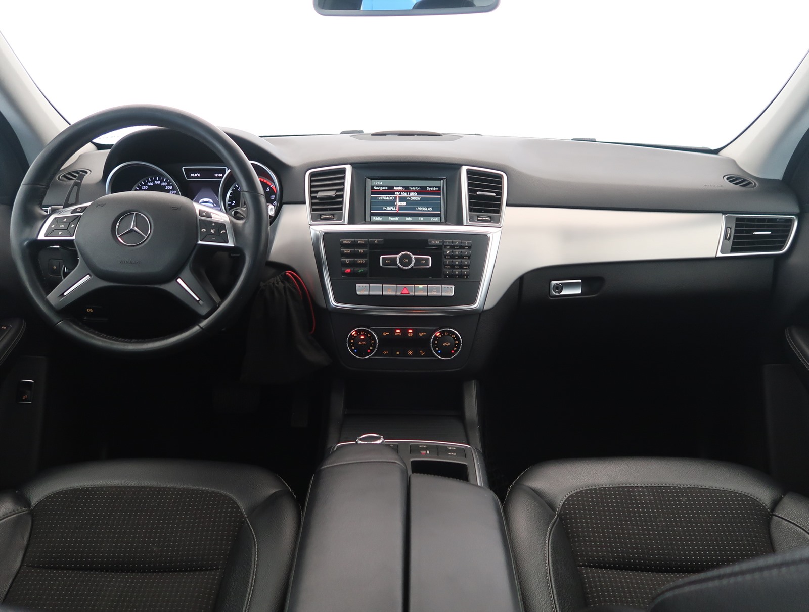 Mercedes-Benz ML, 2014 - pohled č. 10