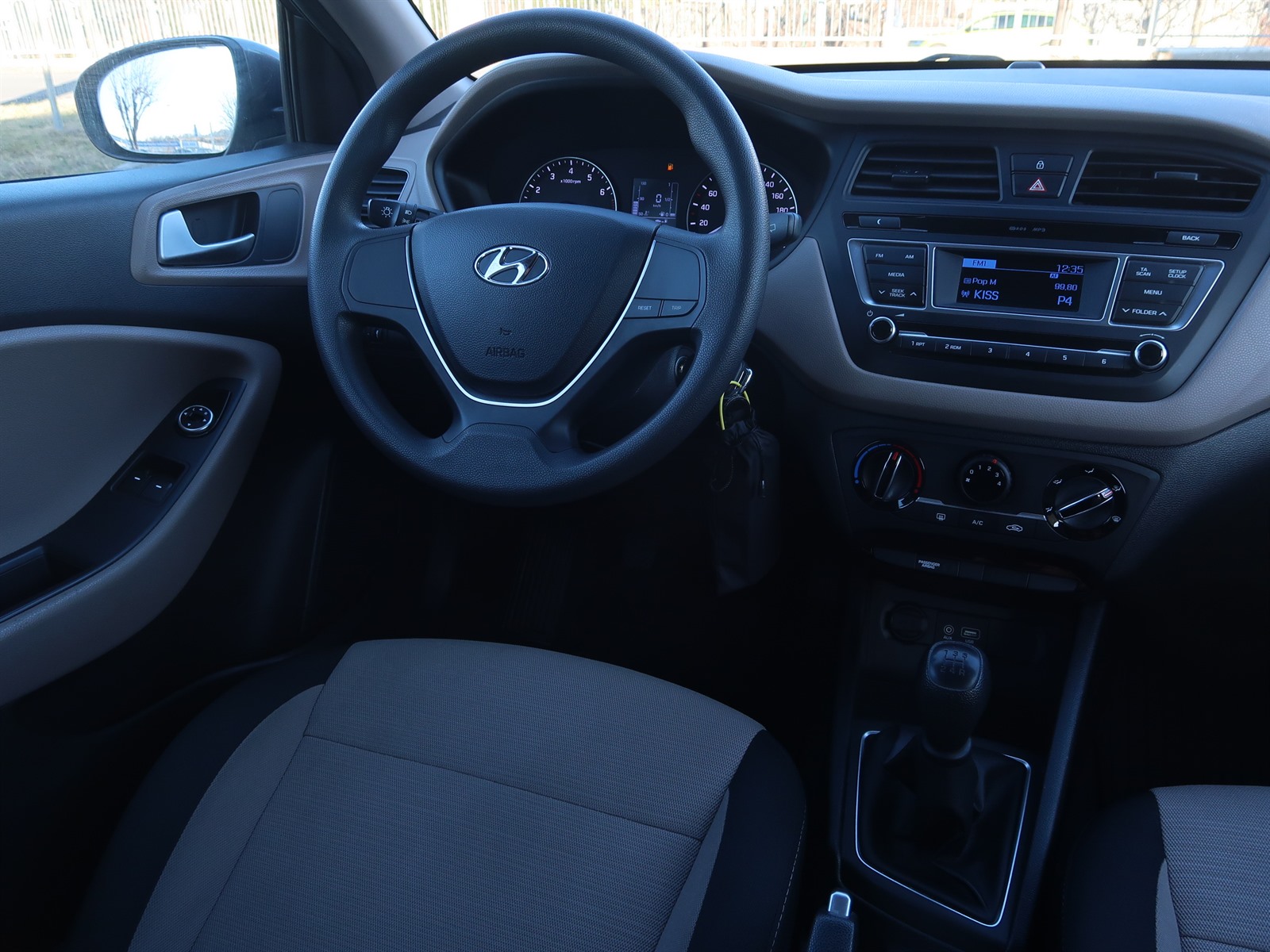 Hyundai i20, 2016 - pohled č. 9