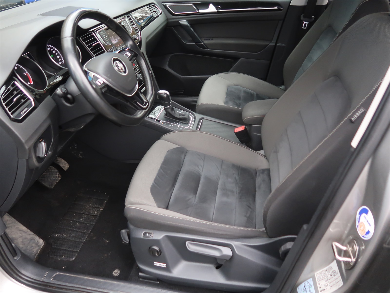Volkswagen Golf Sportsvan, 2015 - pohled č. 16