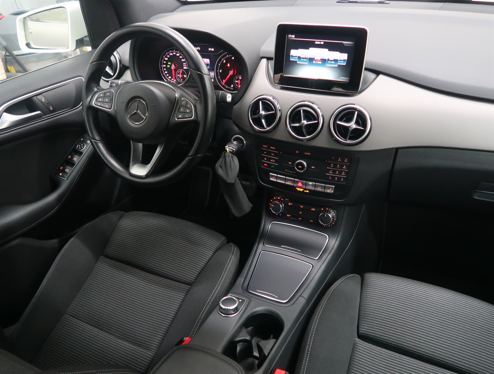 Mercedes-Benz B, 2016 - pohled č. 9