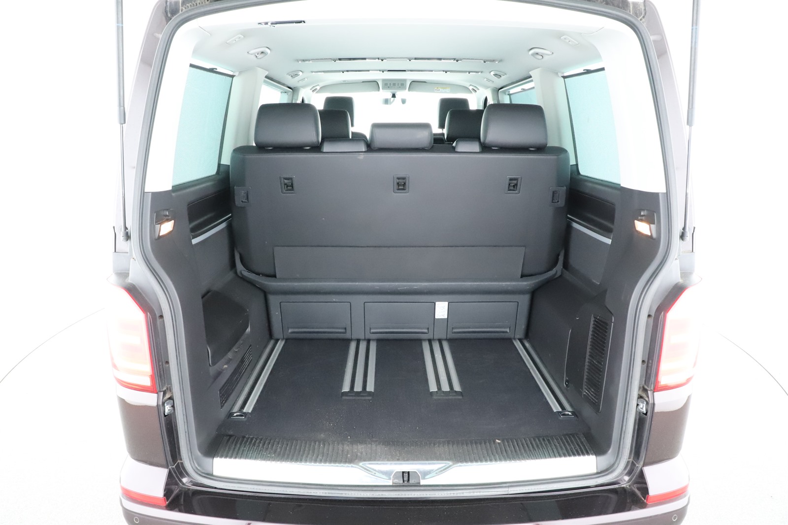 Volkswagen Multivan, 2015 - pohled č. 20