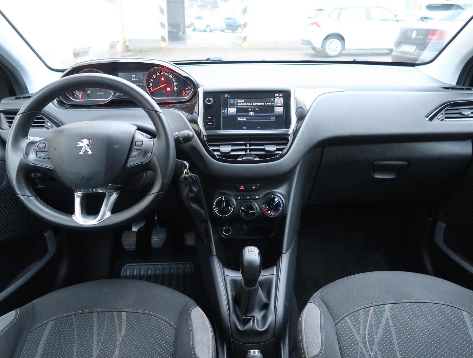 Peugeot 208, 2015 - pohled č. 10