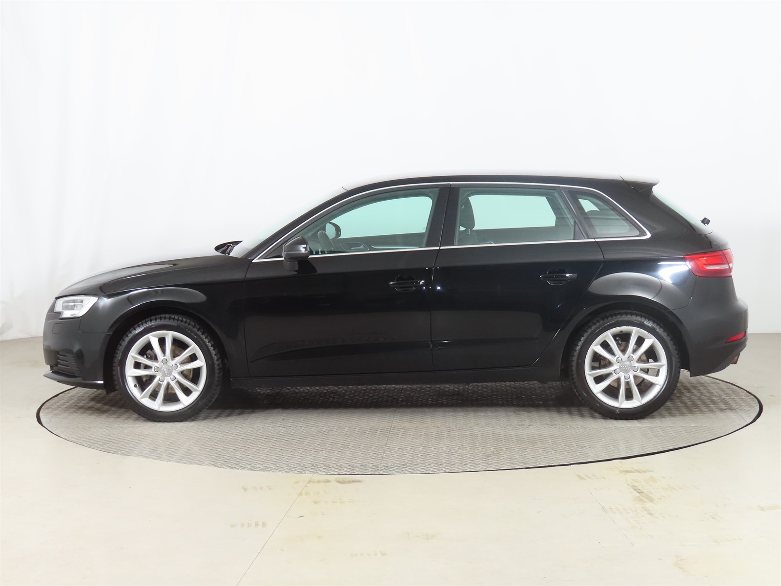 Audi A3, 2017 - pohled č. 4