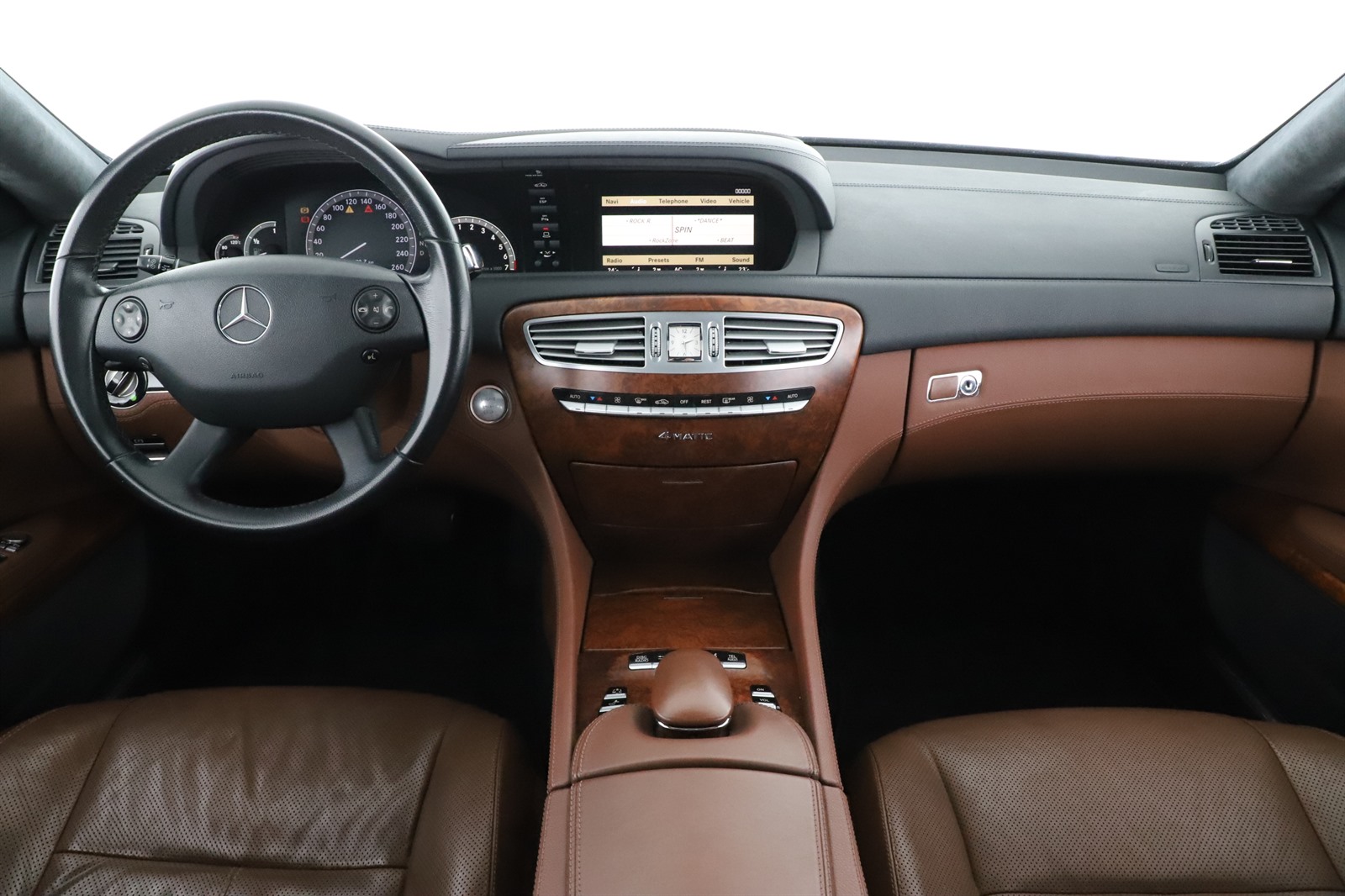 Mercedes-Benz CL, 2009 - pohled č. 9