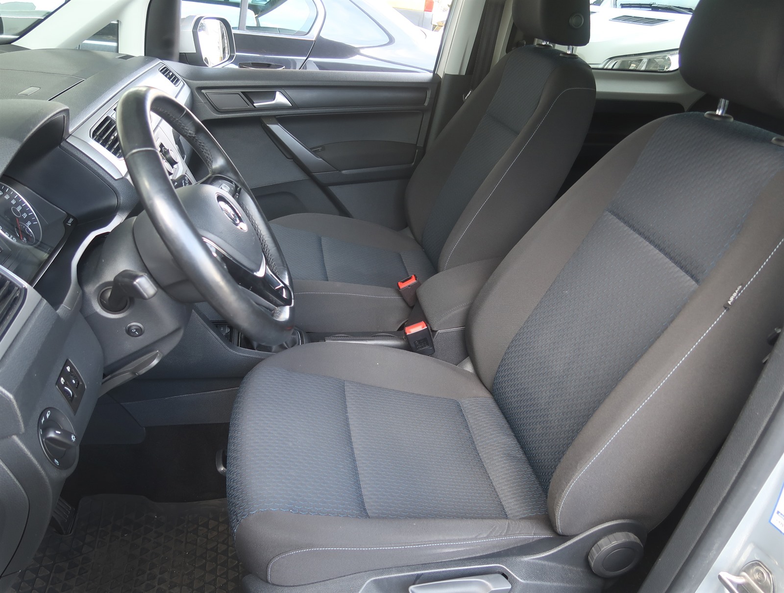 Volkswagen Caddy, 2019 - pohled č. 16