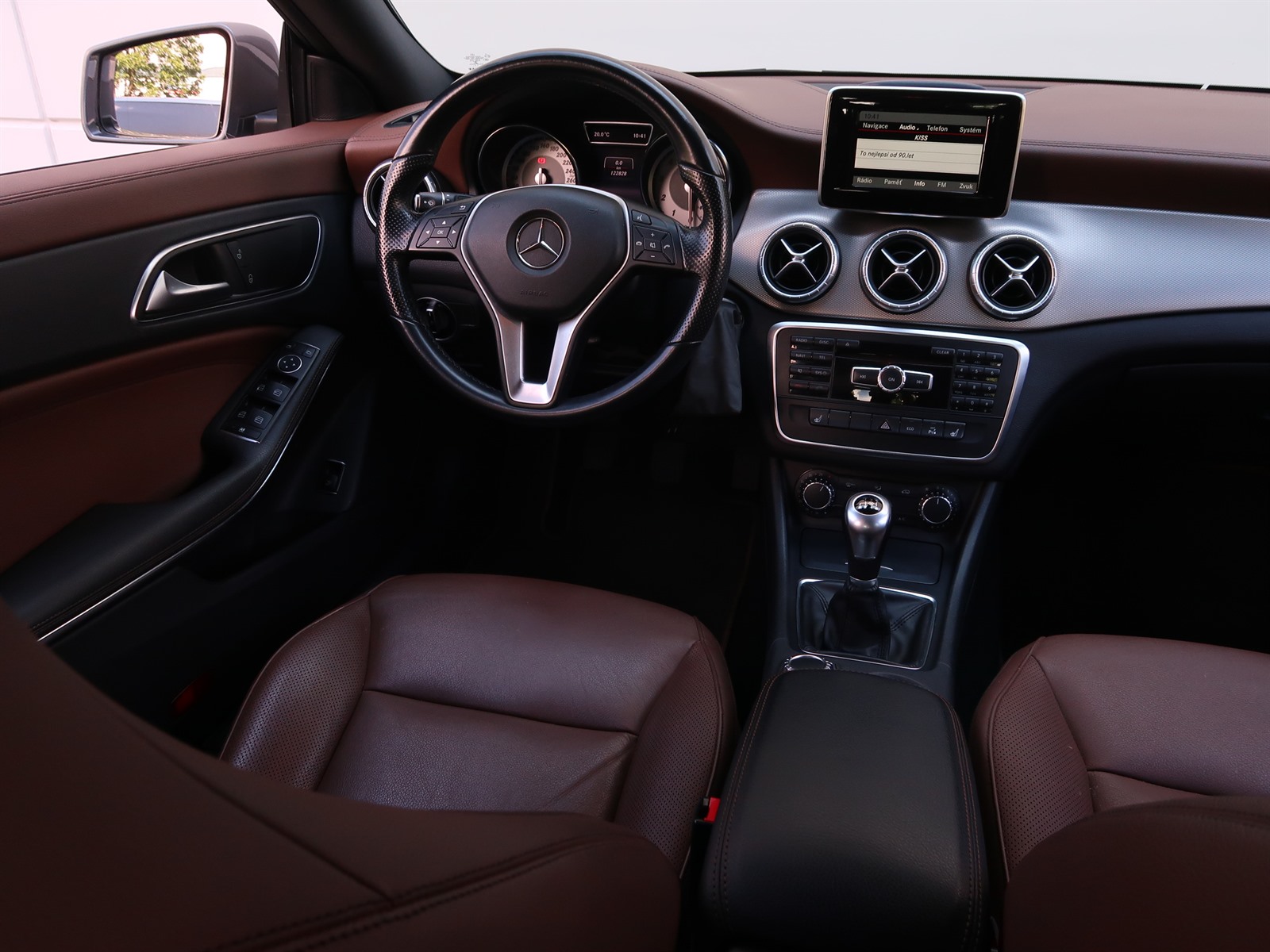 Mercedes-Benz CLA, 2014 - pohled č. 9