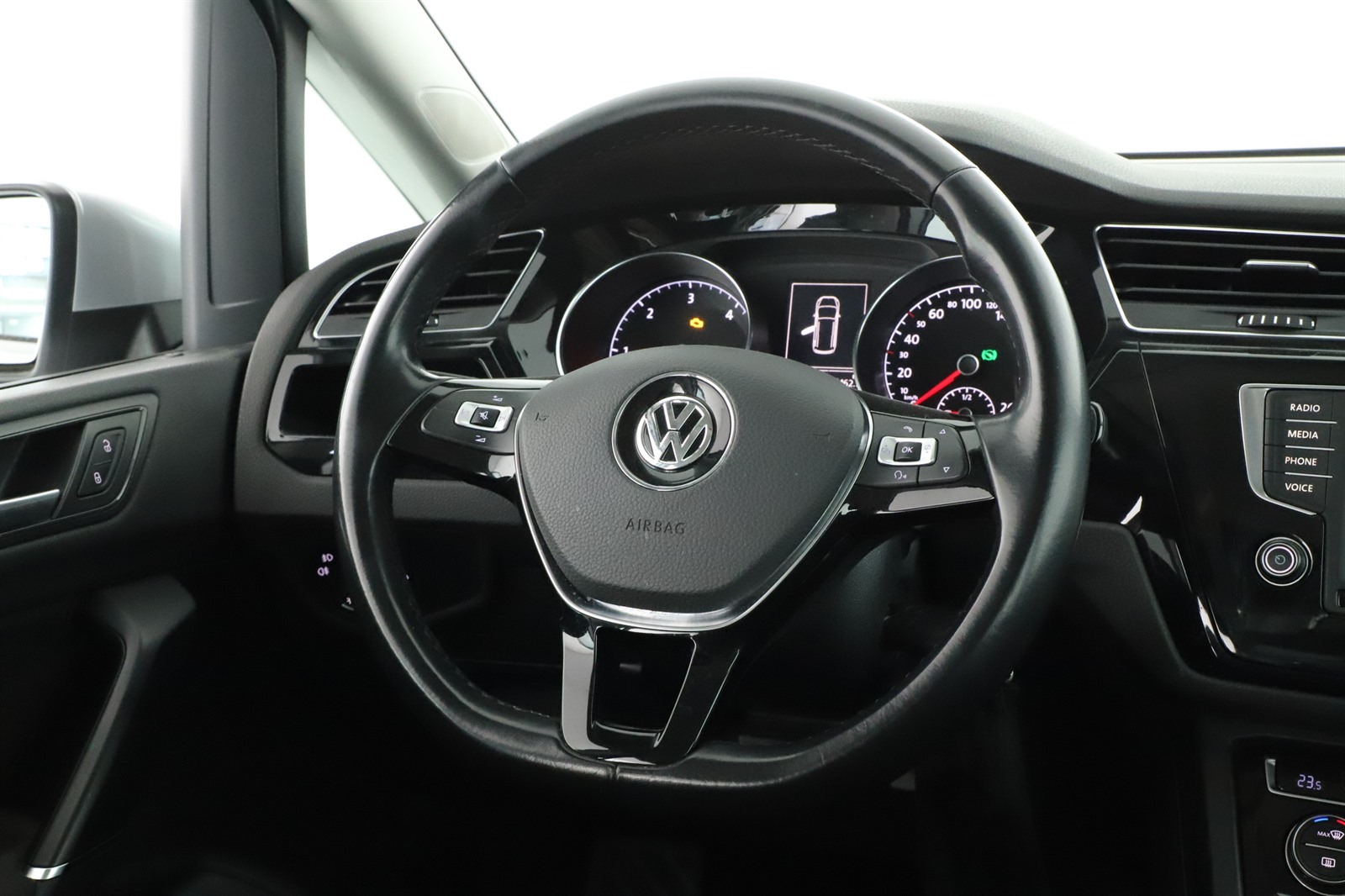 Volkswagen Touran, 2016 - pohled č. 14