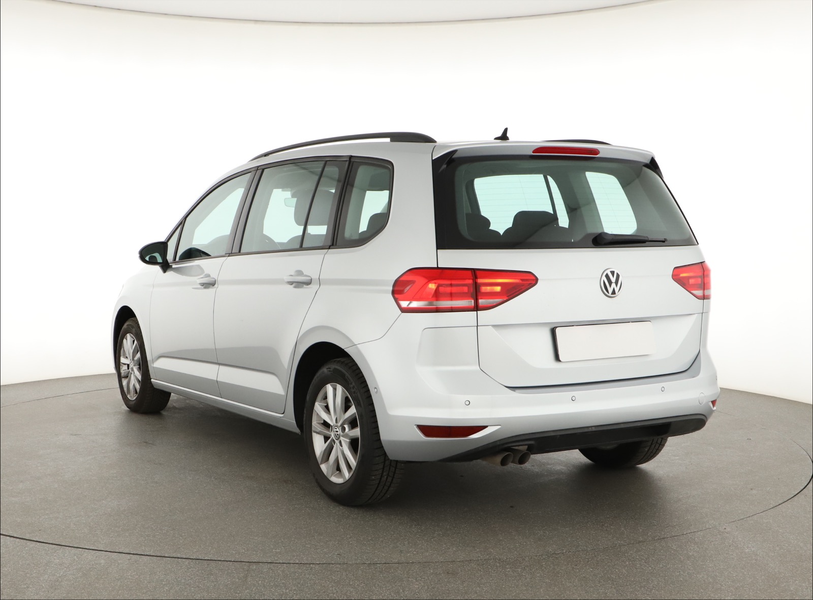 Volkswagen Touran, 2016 - pohled č. 5
