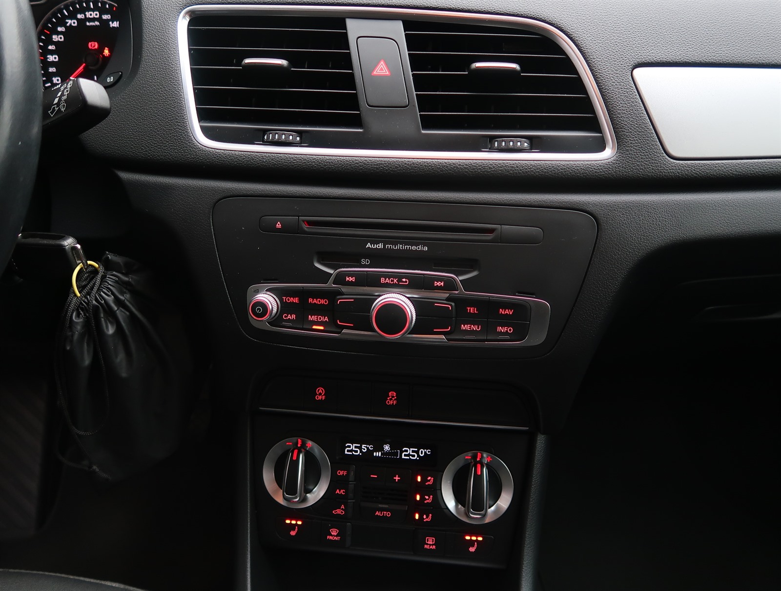 Audi Q3, 2015 - pohled č. 18