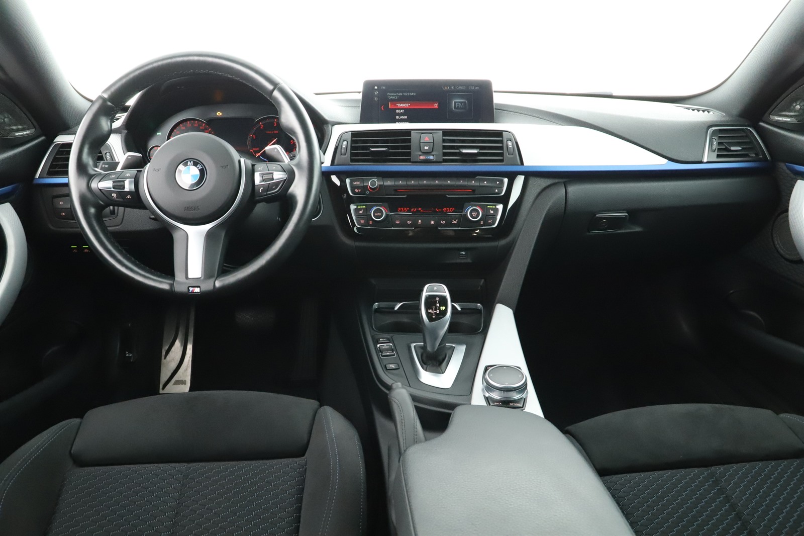 BMW 4, 2019 - pohled č. 9