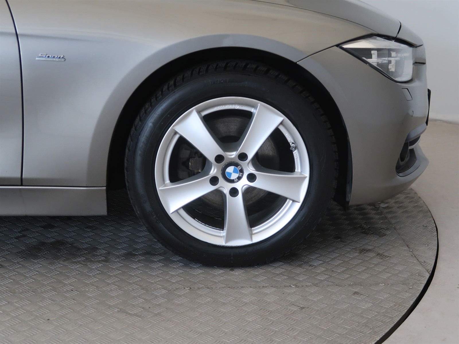 BMW Řada 3, 2016 - pohled č. 20