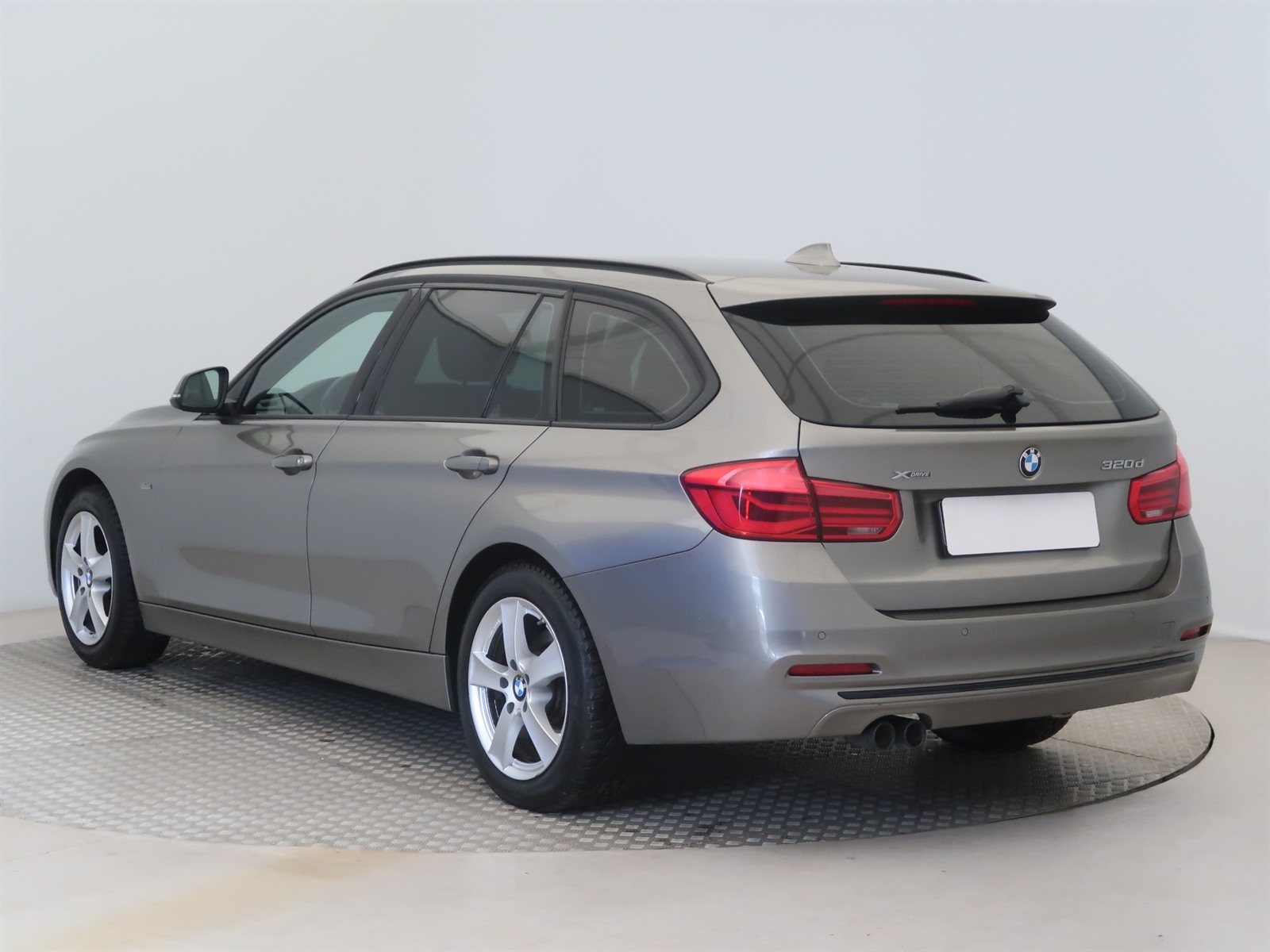 BMW Řada 3, 2016 - pohled č. 5