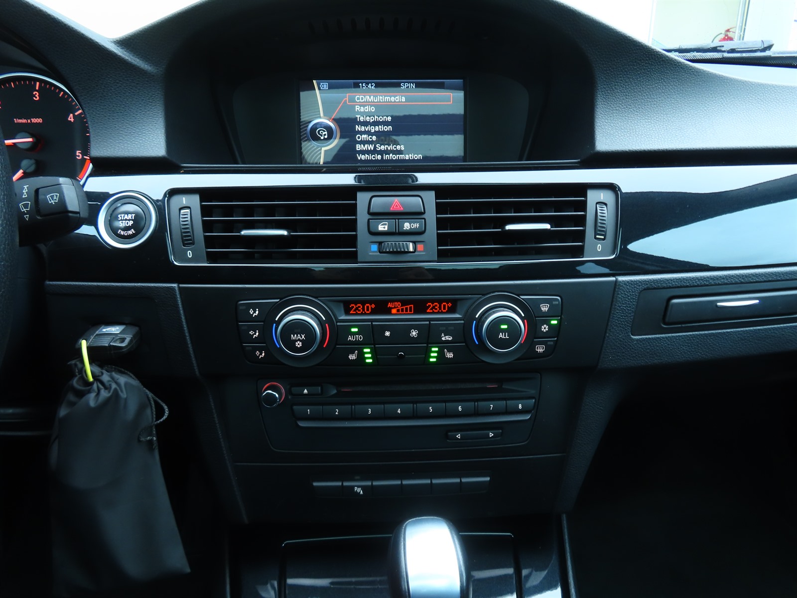 BMW Řada 3, 2011 - pohled č. 18