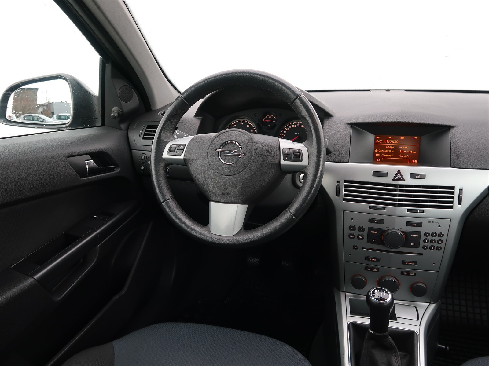Opel Astra, 2011 - pohled č. 9