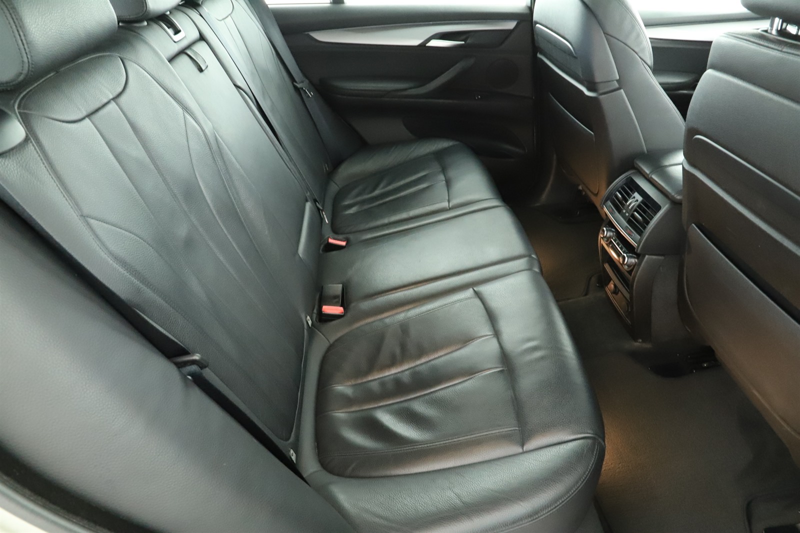 BMW X5, 2015 - pohled č. 11