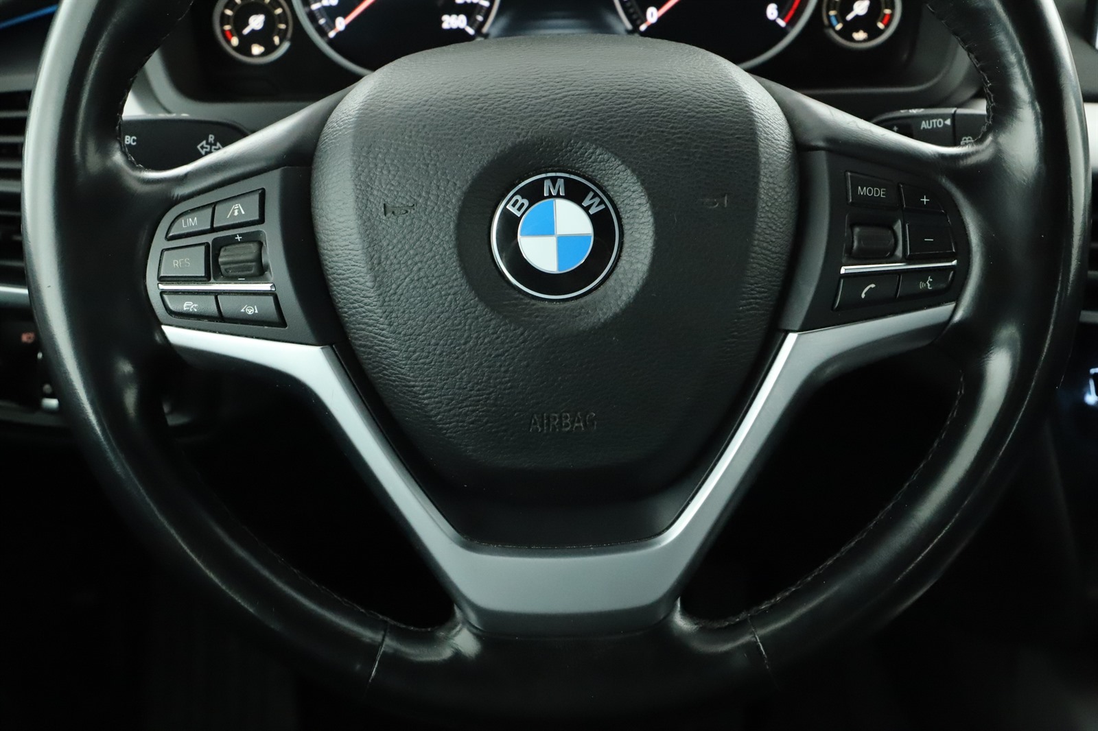 BMW X5, 2015 - pohled č. 14