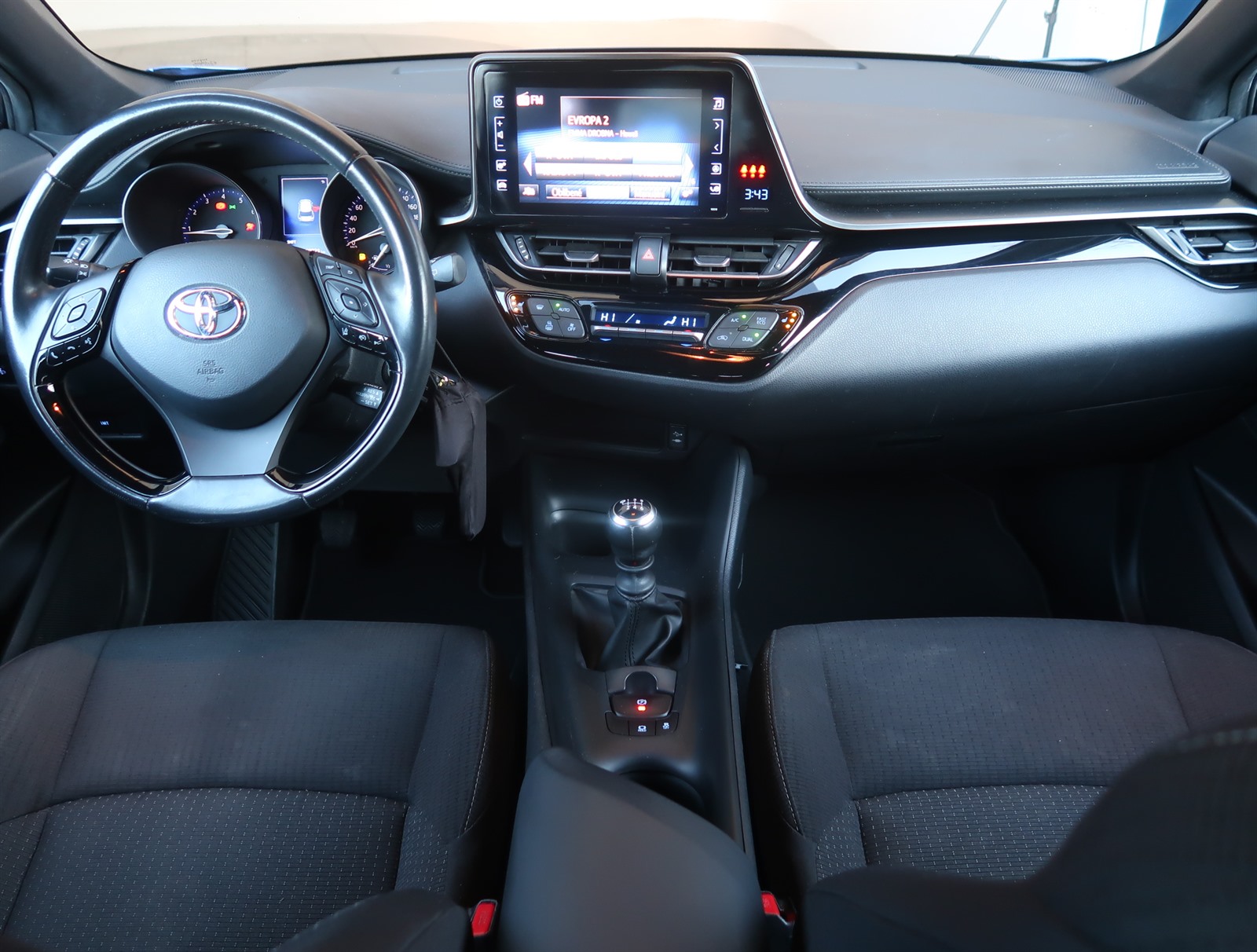 Toyota C-HR, 2018 - pohled č. 10