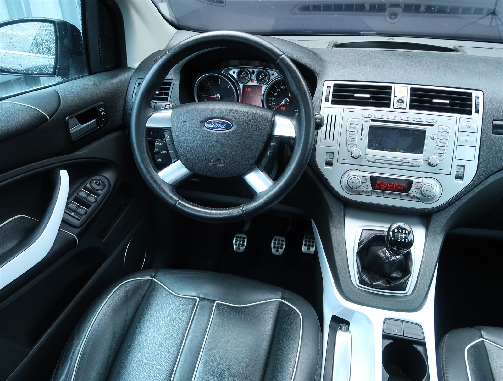 Ford Kuga, 2009 - pohled č. 9