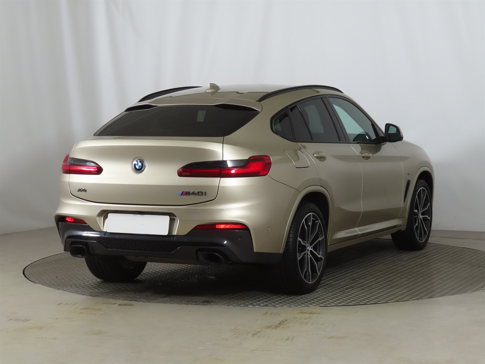 BMW X4, 2019 - pohled č. 7