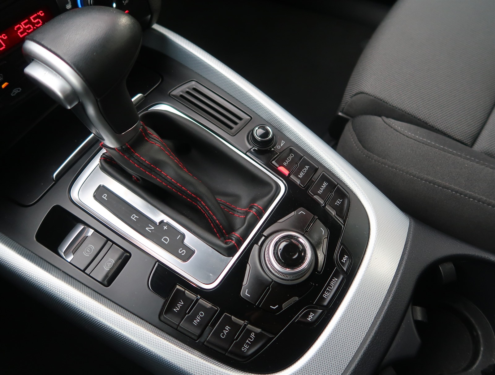 Audi Q5, 2010 - pohled č. 19