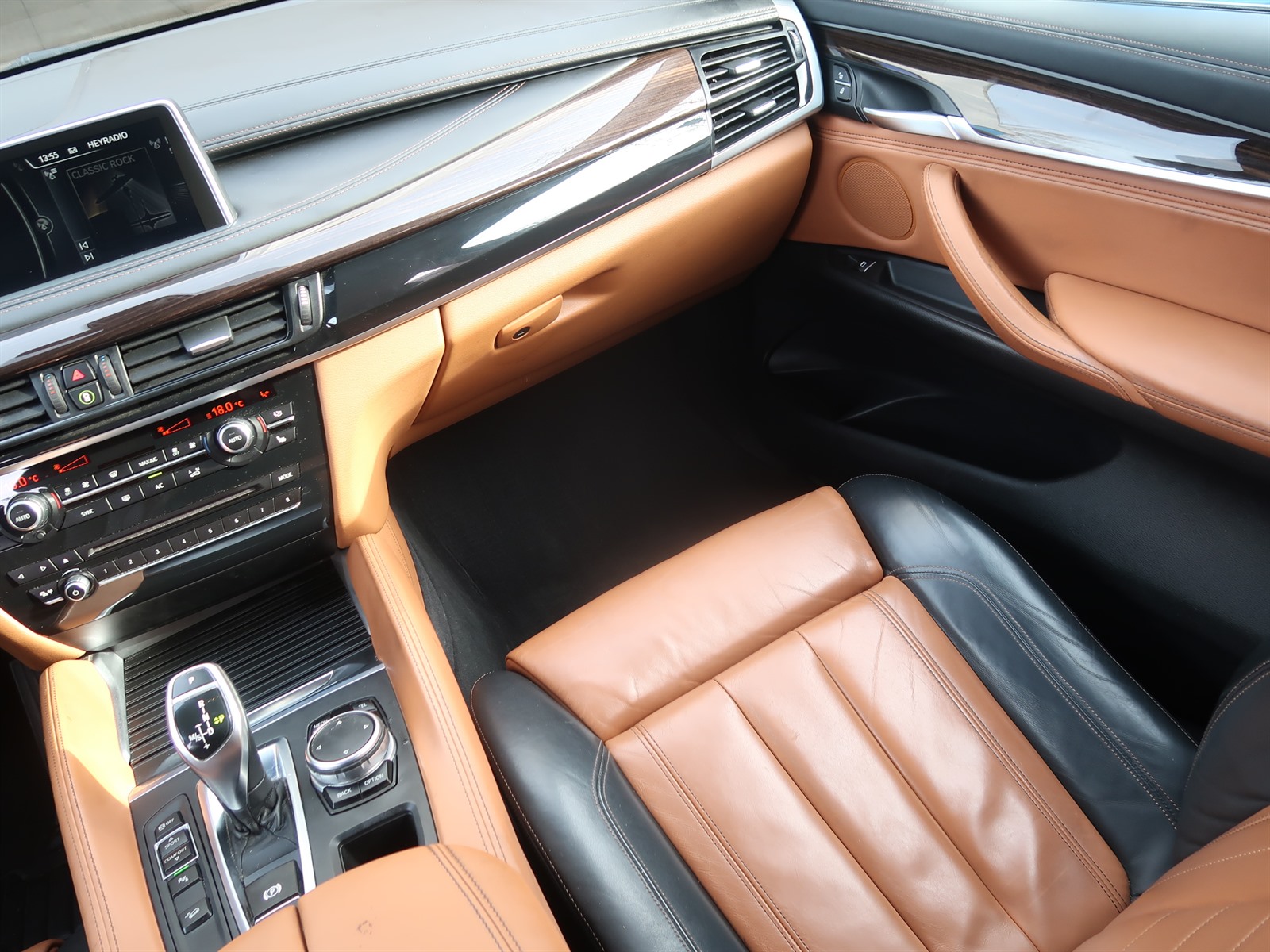 BMW X6, 2015 - pohled č. 11