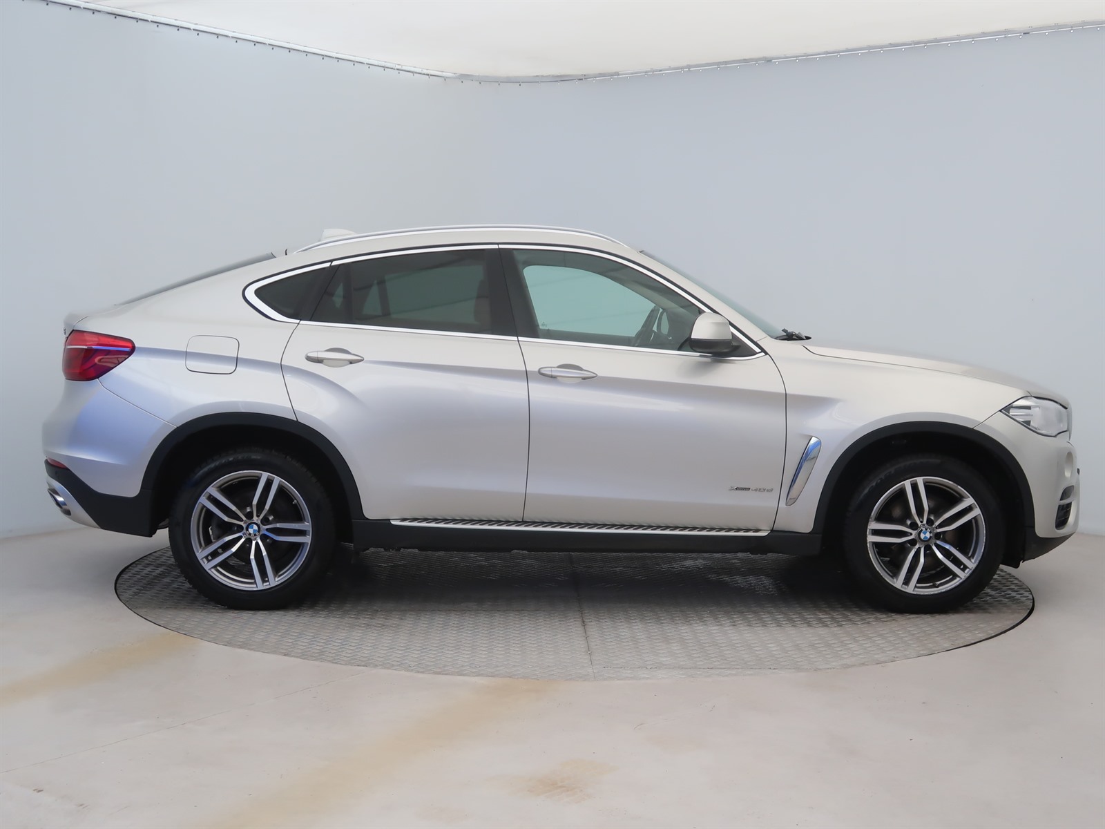 BMW X6, 2015 - pohled č. 8