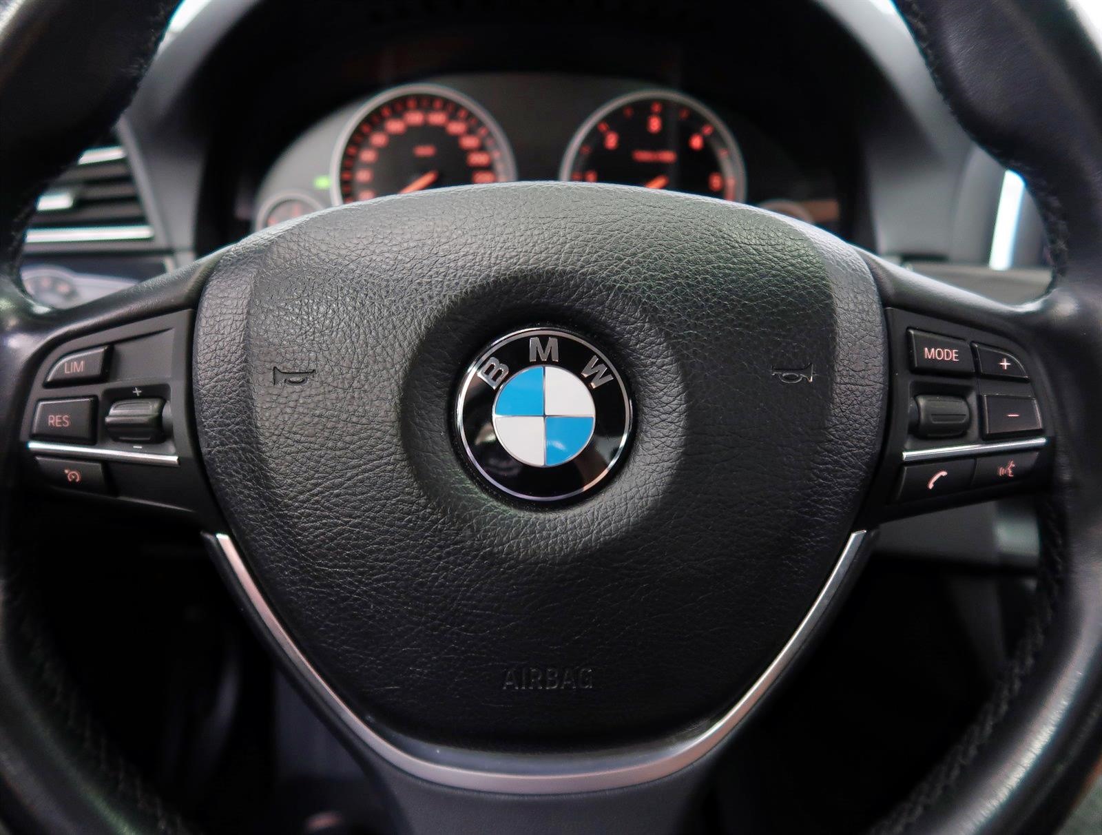 BMW Řada 5, 2016 - pohled č. 29