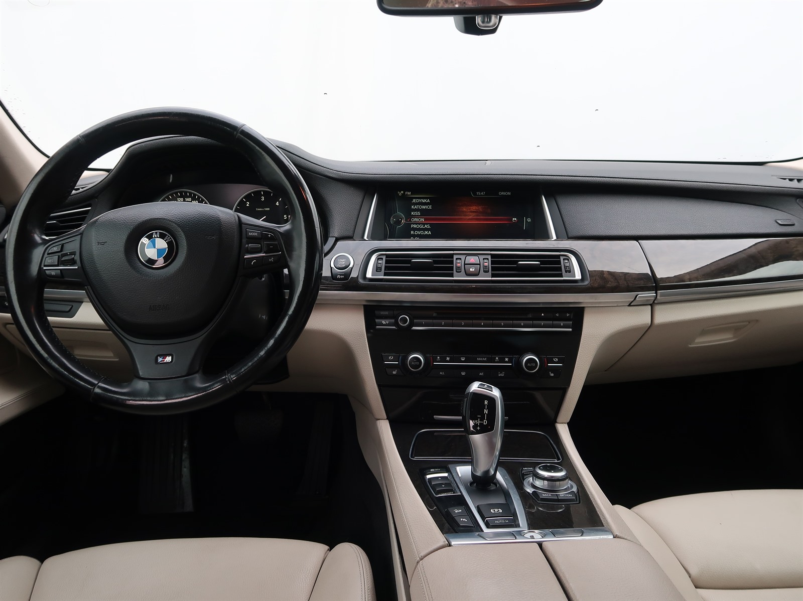 BMW 7, 2012 - pohled č. 10