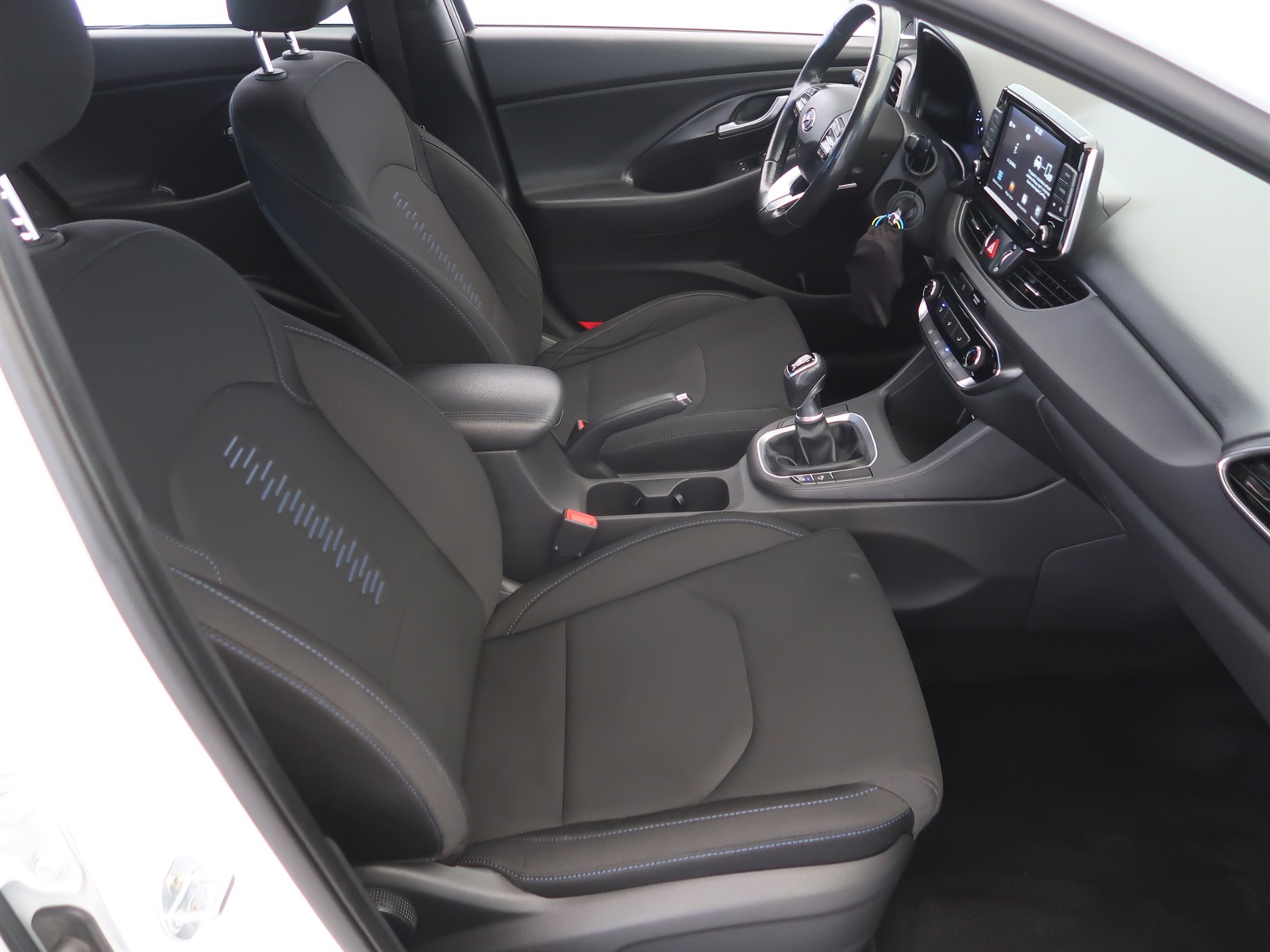 Hyundai i30, 2018 - pohled č. 12